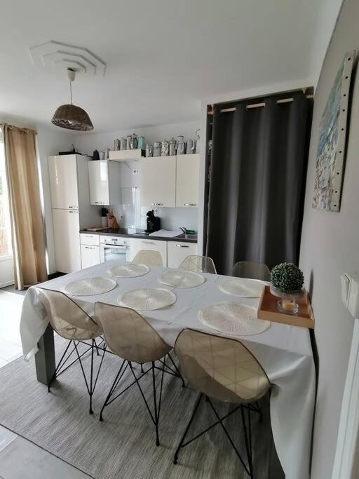 Maison Familiale Proche De La Mer Lancieux Exteriör bild
