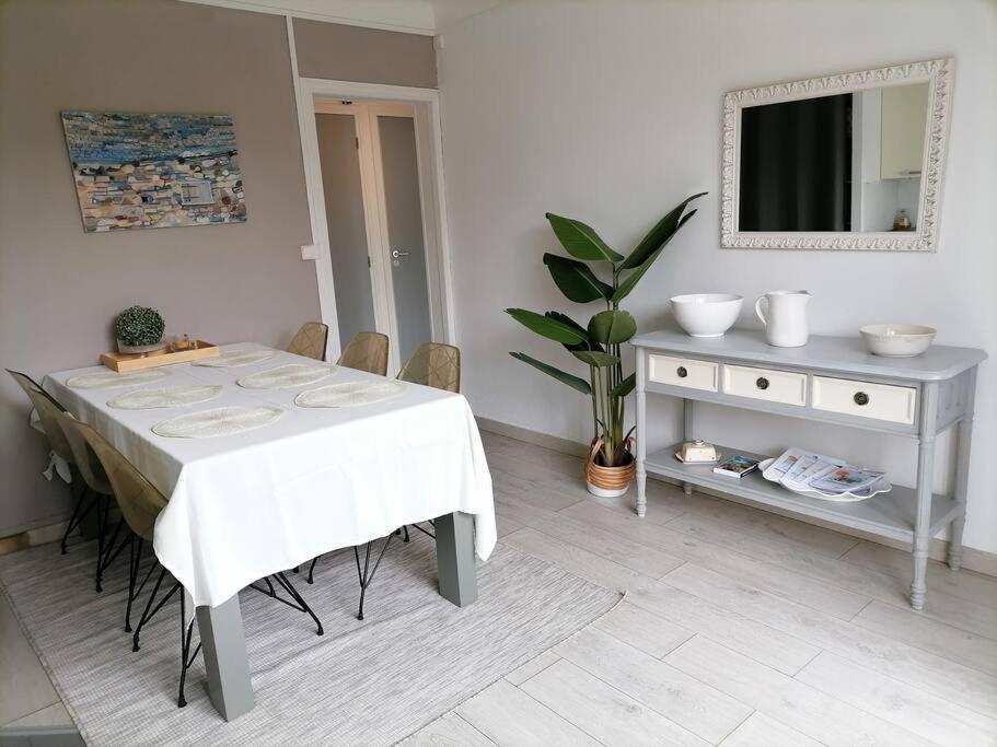 Maison Familiale Proche De La Mer Lancieux Exteriör bild