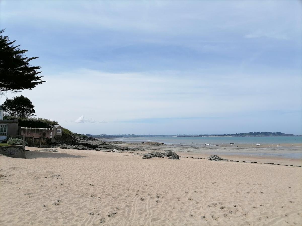 Maison Familiale Proche De La Mer Lancieux Exteriör bild