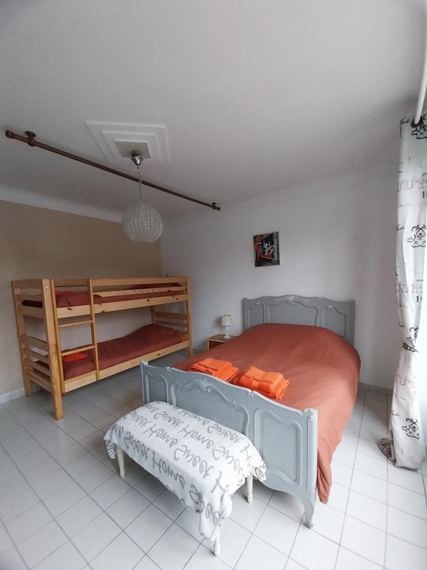 Maison Familiale Proche De La Mer Lancieux Exteriör bild